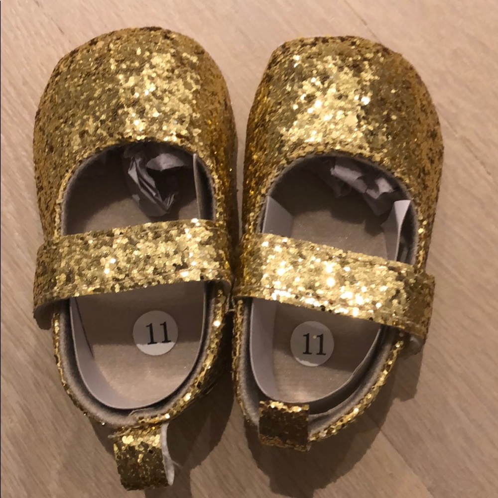 SOLD Gold sparkly shoes
